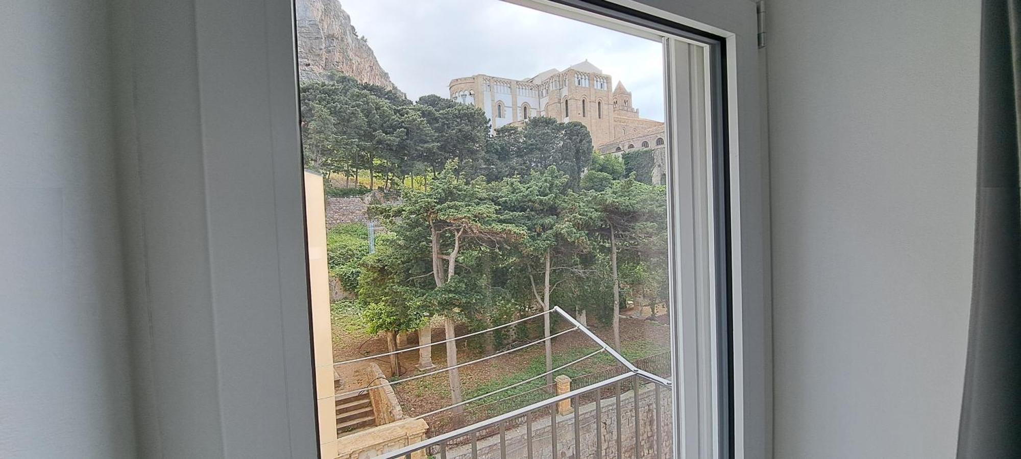 Franco'S Suite 切法卢 外观 照片